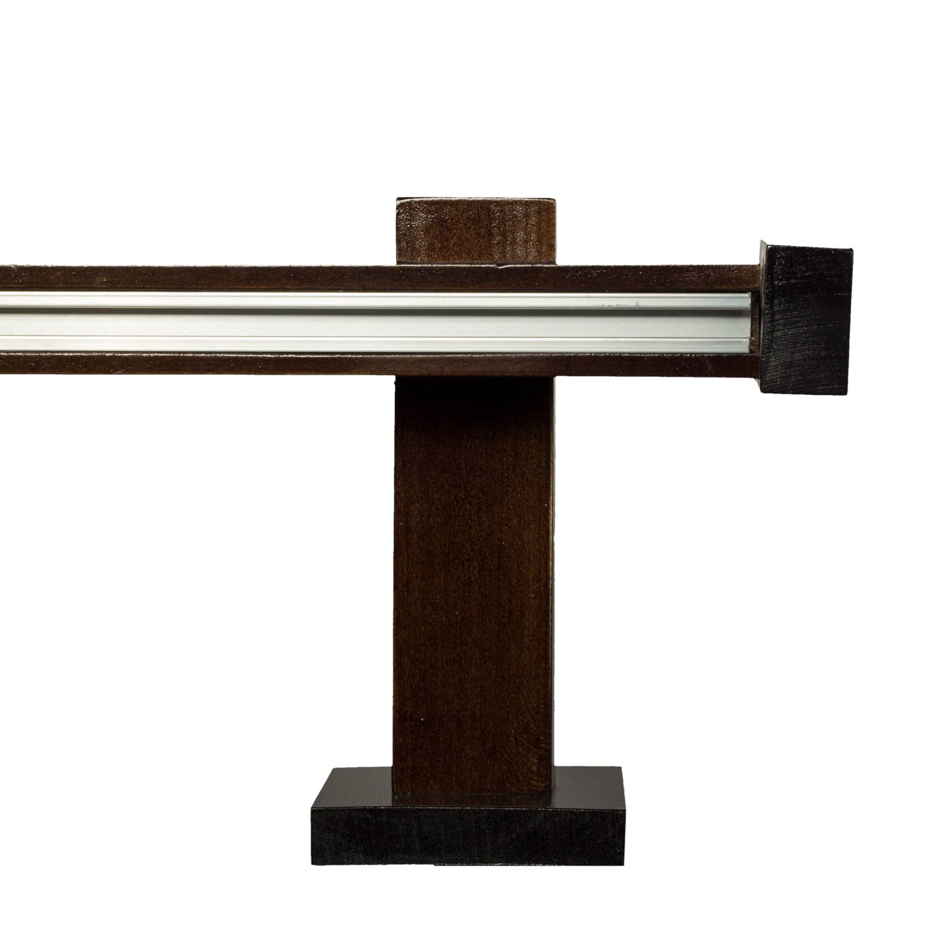 Dália egy alumíniumsínes profilkarnis nuc Dália egy alumíniumsínes profilkarnis Dió