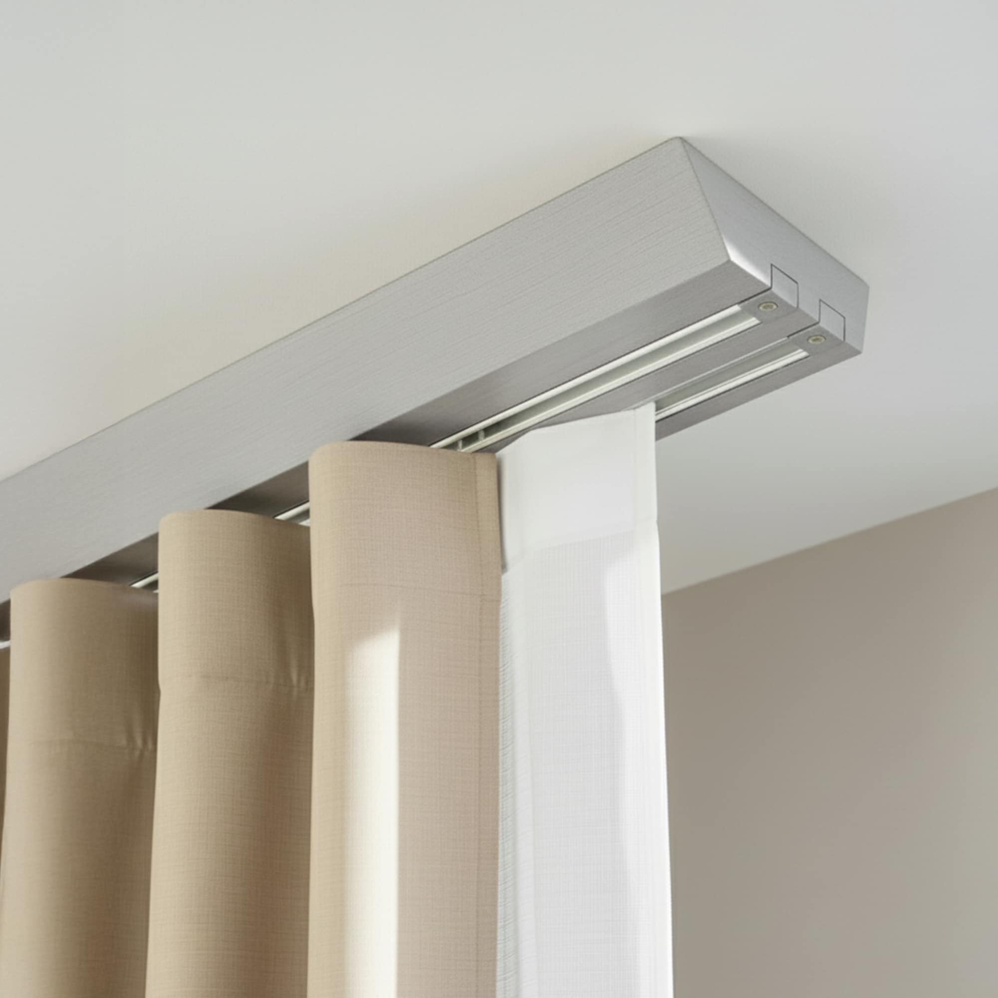 Prémium kétsoros fa karnis, falra vagy mennyezetre, alumíniumsínnel Knauern gri_fereastra Prémium kétsoros fa karnis, falra vagy mennyezetre, alumíniumsínnel Knauern Gri_fereastra