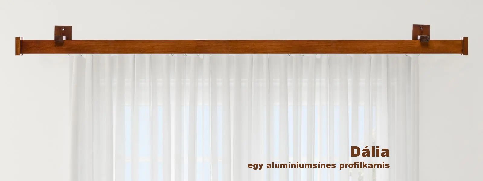 Dália egy alumíniumsínes profilkarnis